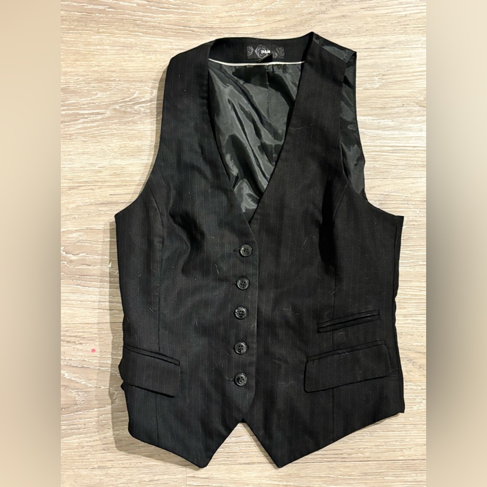 Classic Black Pinstripe women's  Vest by H&M SZ 6